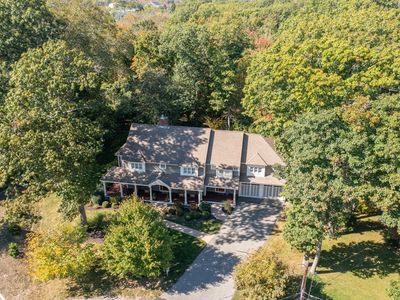 137 Fairoaks Ln