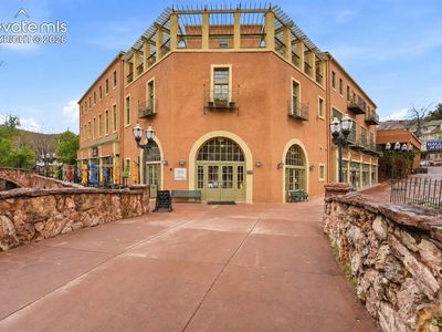 934 Manitou Ave Suite 212
