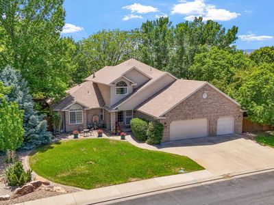 2545 Moonridge Dr