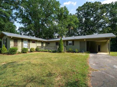 747 Rose Dr