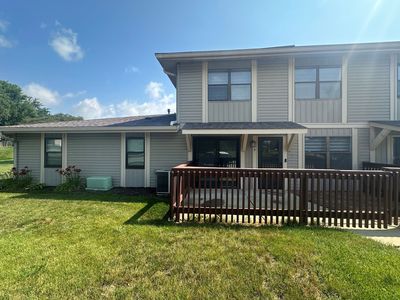 Property at 5700 Dutch Mill Ct Unit B, Hanover Park, IL