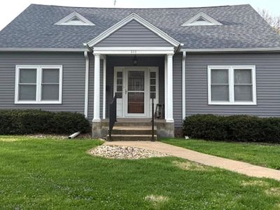 317 W Pleasant St