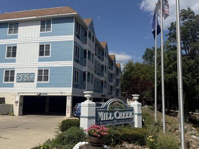 123 Center STREET #201