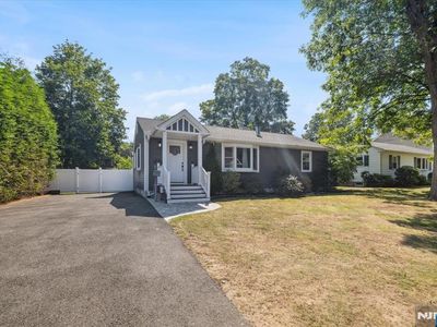 21 Maple Ave