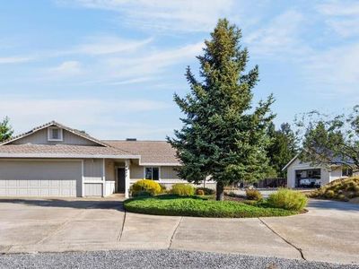 4877 Jacks Peak Dr