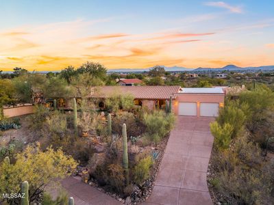 5810 N Placita Roanoke