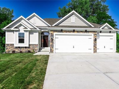 10712 N Richmond Ave