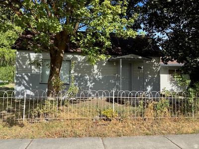 96 N Main St