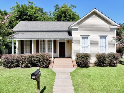 325 Cherry Ave