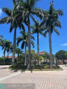 201 Villa Cir UNIT 201