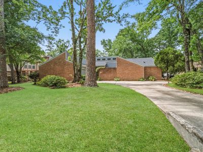17 Greenridge Forest Dr