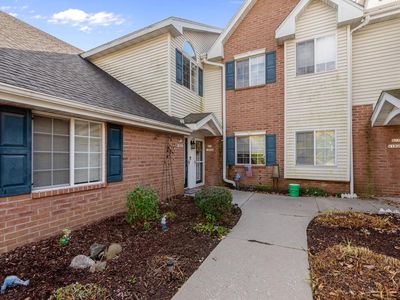 S77W19351 Lakewood DRIVE