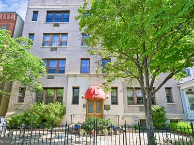 414 Seward Sq SE APT 104
