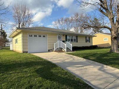 41 Westmoor Dr