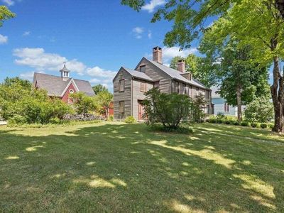 4 Hodge Street