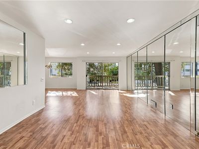 5400 Lindley Ave Unit 101