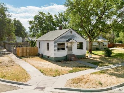 396 Pershing Ave