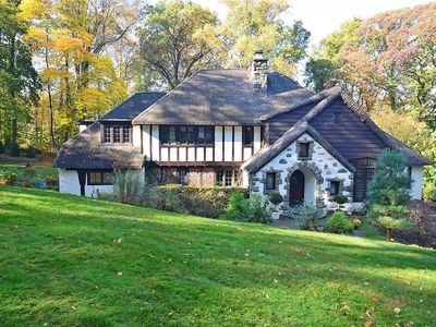 539 Manhasset Woods Road