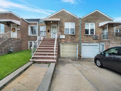 8780 Little Neck Pkwy