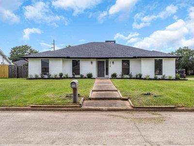 6910 Burlington Dr