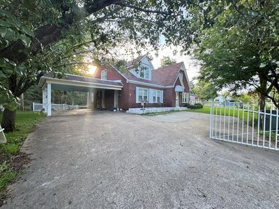 801 N Main St