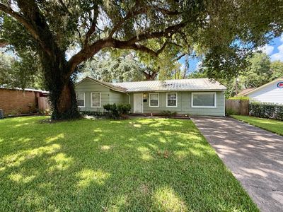 Property at 409 Oak Dr, Lake Jackson, TX