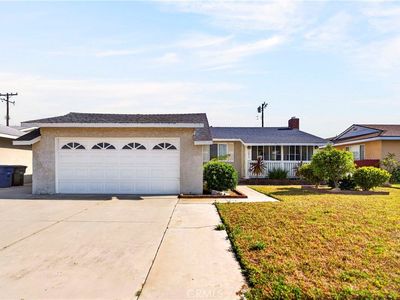 5856 Bolivia Dr