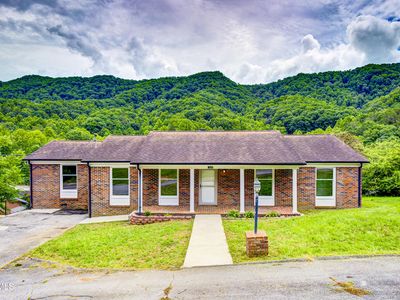 109 Benton Dr