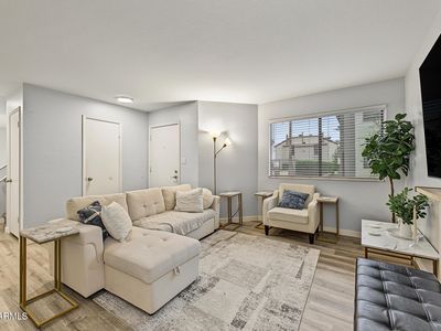 2121 S PENNINGTON -- #8