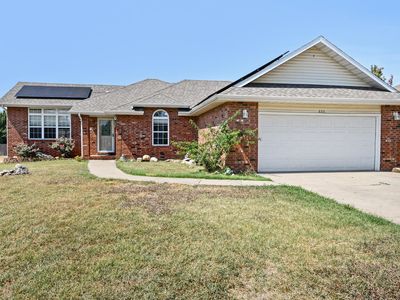 605 W Chandler Drive