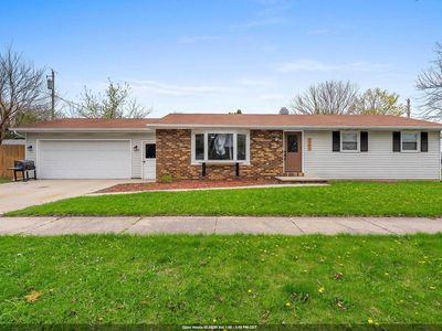1540 E Plaza Dr