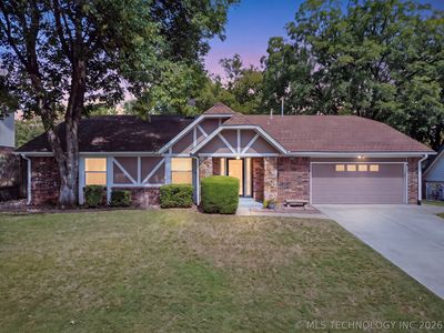 3833 E 82nd Pl