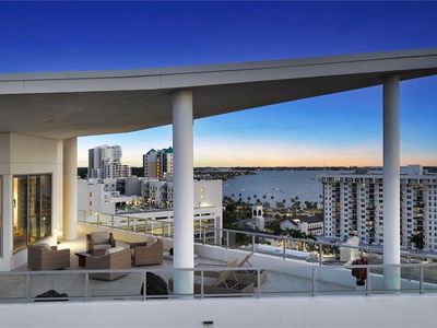 111 S Pineapple Ave #1210