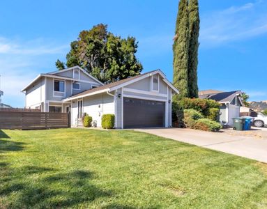 902 Meadowhawk Dr