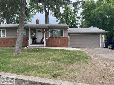 2661 W Utica Rd