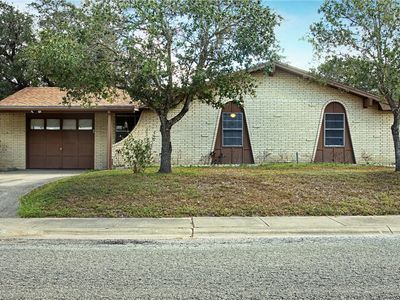 803 Avenue H