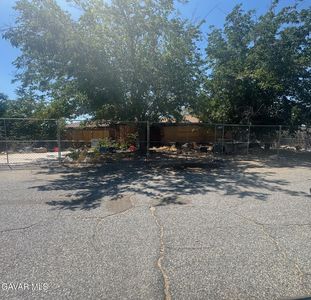 Property at 40155 172nd St E, Lake Los Angeles, CA
