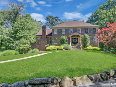 63 Pleasant Ave
