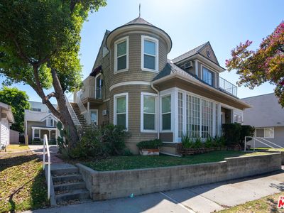 1124 Cordova St