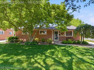 41020 Greenbriar Ln