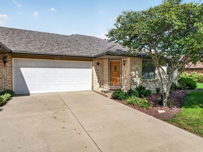 826 S Edgewater Dr
