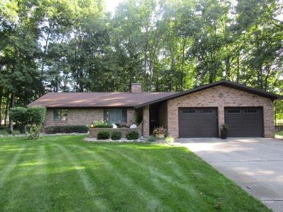 1945 Maplewood Dr
