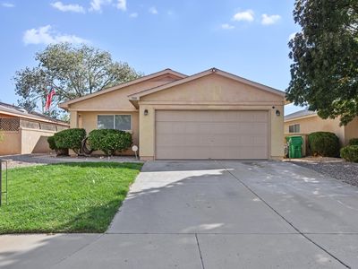 908 Somerset Meadows Dr NE