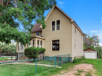 120 Railroad St E