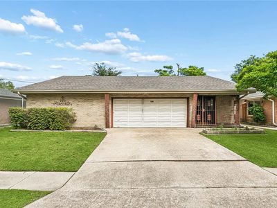 569 Andrews Ave
