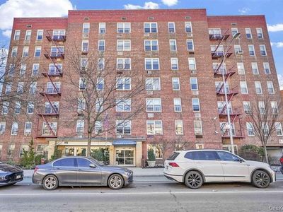 3185 Crescent St APT 608