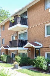 6111 W 64th Pl APT 3