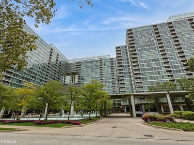 9725 Woods Dr UNIT 518