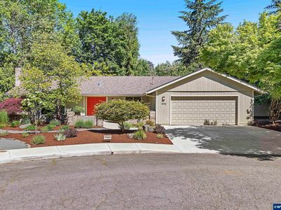 1995 History Ct S