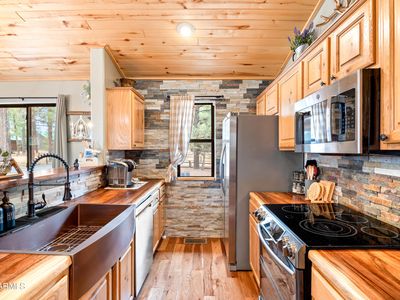 2722 HIGH PINE Loop